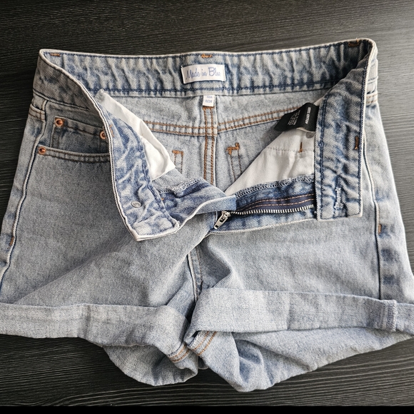 Trendy Light Blue Denim Jean Shorts - Picture 2 of 5
